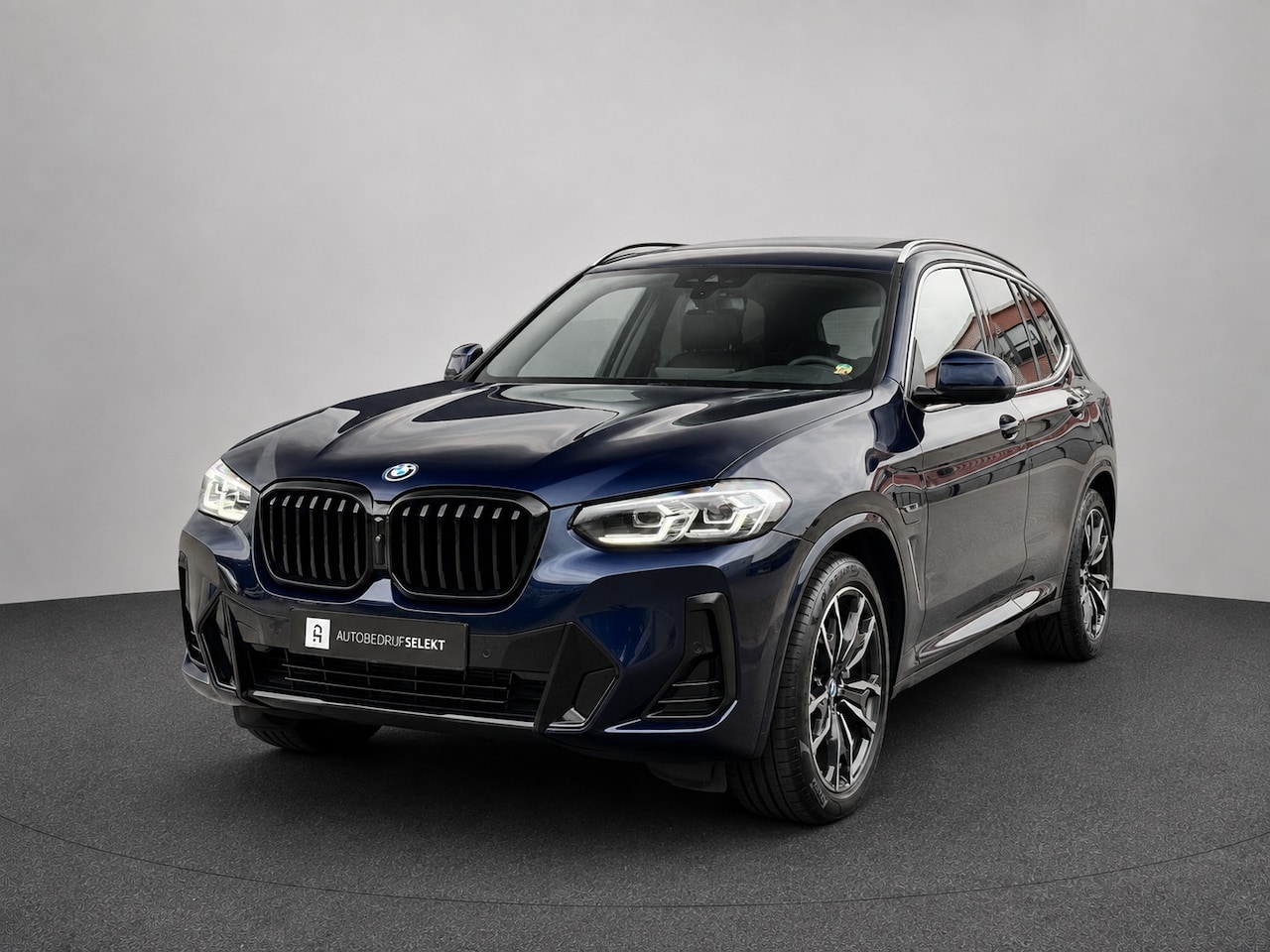 BMW X3 - XDrive30e M-Sport | Pano | Trekhaak | Harman Kardon | Elektr. stoelen | Head Up | Keyless - AutoWereld.nl