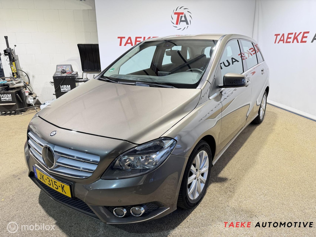 Mercedes-Benz B-klasse - 180 Ambition AUT/CLIMA/CRUISE/CAMERA/1eEIG - AutoWereld.nl