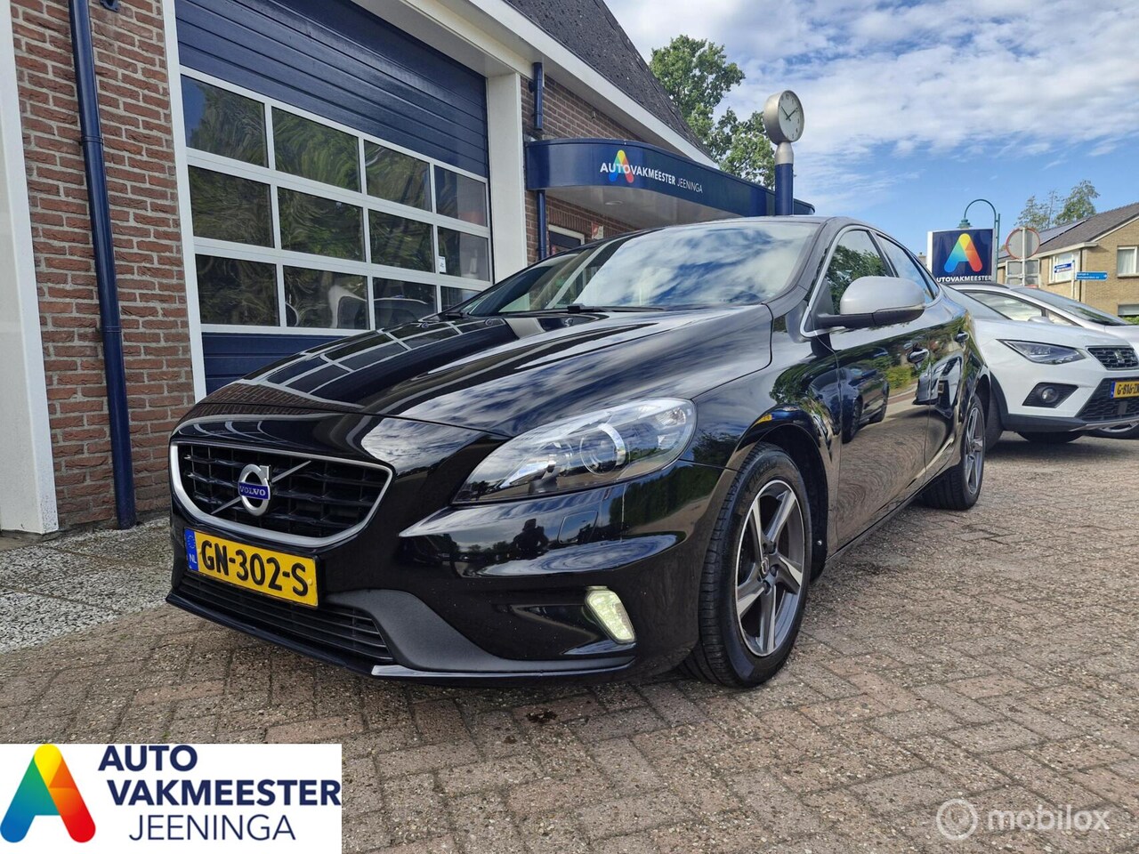 Volvo V40 - 2.0 D2 R-Design Business 2.0 D2 R-Design Business - AutoWereld.nl