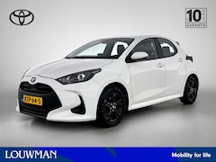 Toyota Yaris - 1.5 Hybrid Active | Navigatie | Stoelverwarming | Licht Metalen Velgen |