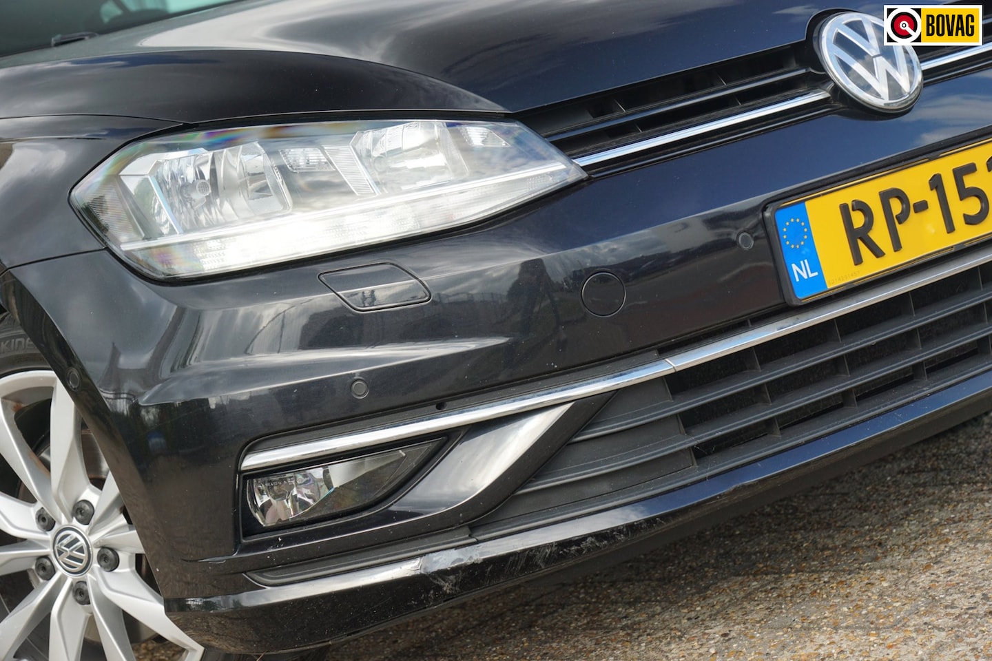 Volkswagen Golf Variant - 1.4 TSI Connected Series | Deep Black Metallic | AppleCarplay/Navi/Cruise/Bluetooth/A - AutoWereld.nl