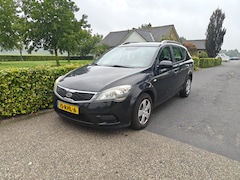 Kia Cee'd Sporty Wagon - 1.6 CRDi X-tra AIRCO BJ 2011