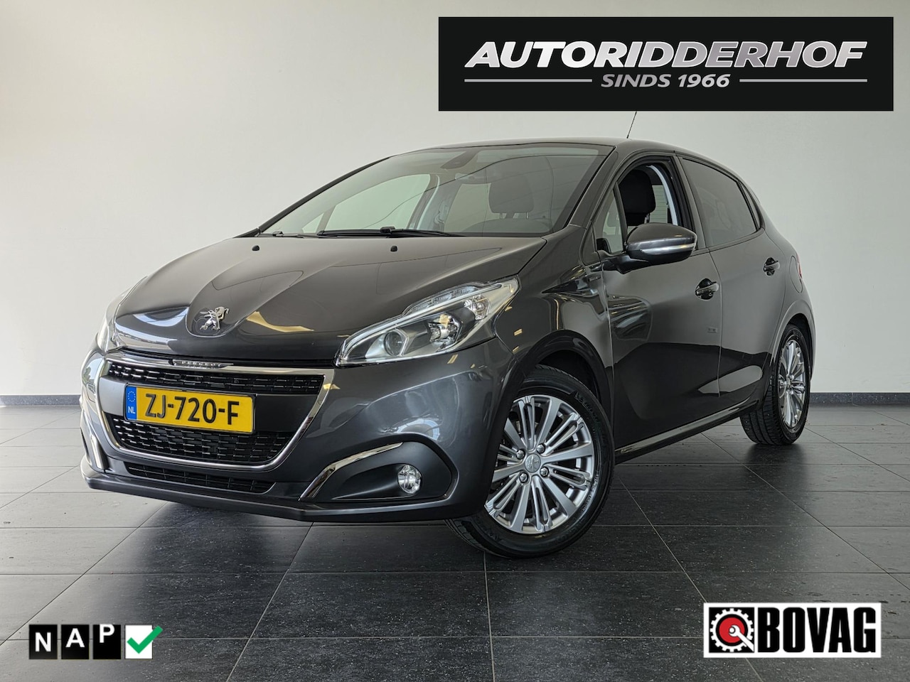 Peugeot 208 - 1.2 PureTech Signature | NL-Auto | Cruise Control | Airco | Apple Carplay & Android Auto - AutoWereld.nl
