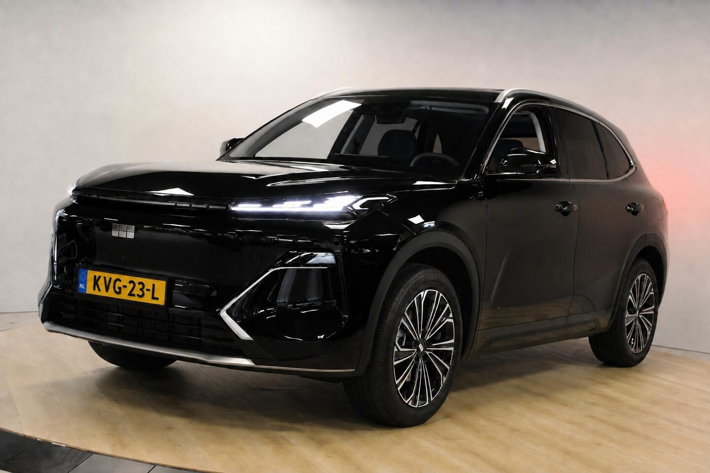 Geely Starray EM-i - 1.5 Max+ | Long Range 30 kWh | WLTP 136 km EV | Full option | Leer | Panoramadak - AutoWereld.nl
