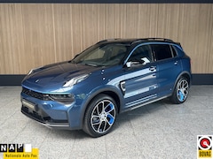 Lynk & Co 01 - 1.5 More NL auto | Zwarte Hemel | Rolhoes | Schuif kantel dak