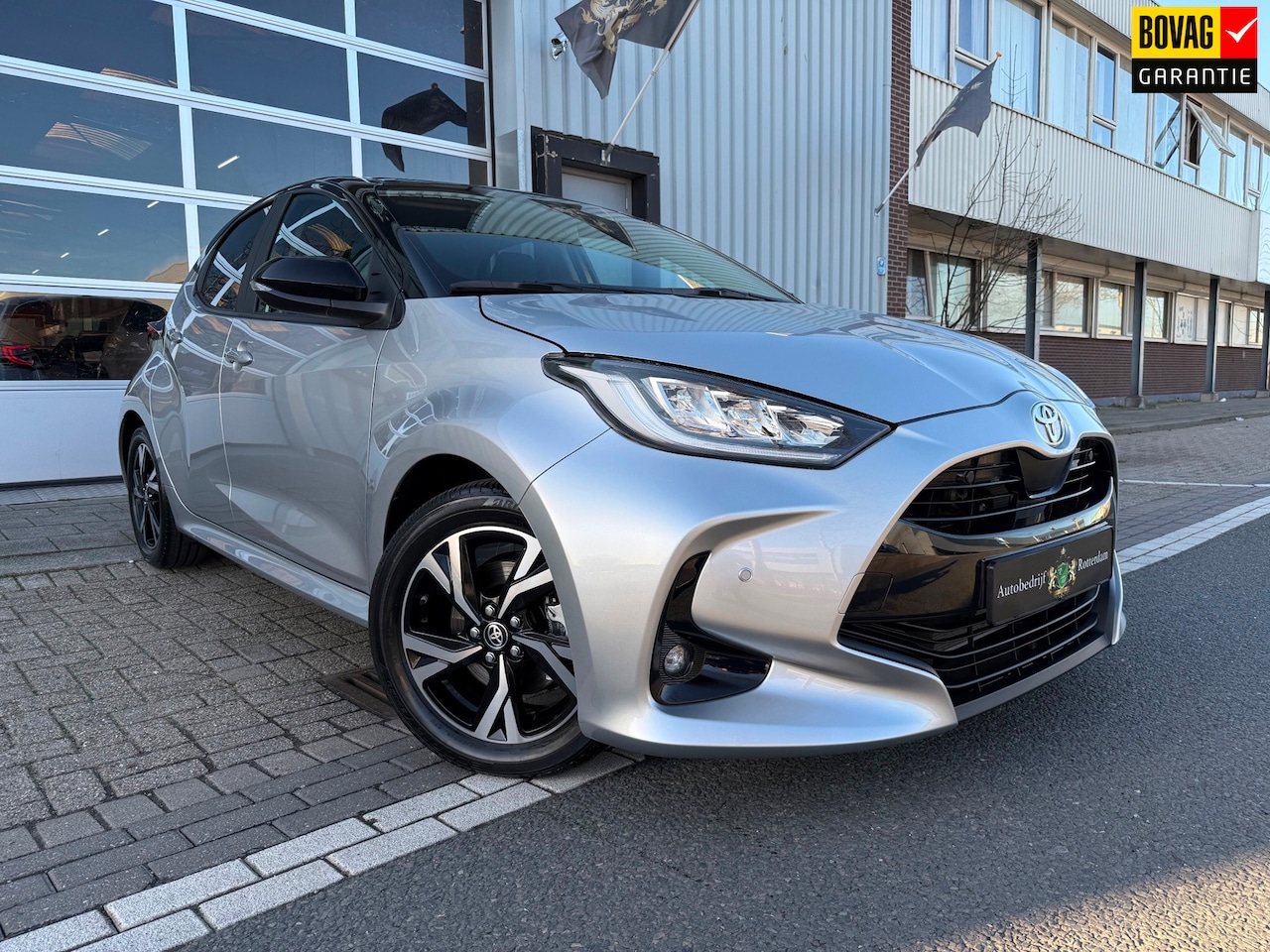 Toyota Yaris - 1.5 Hybrid 115 Business plus Apple CarPlay - AutoWereld.nl