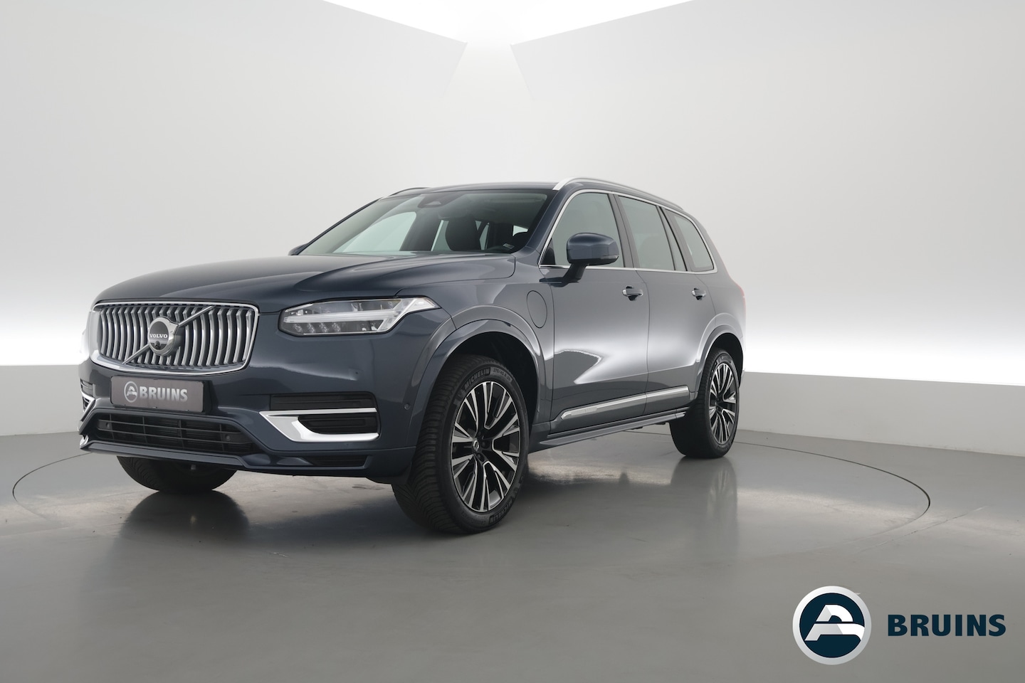 Volvo XC90 - 2.0 T8 Plug-in hybrid AWD Plus Bright | 360 camera | Leer | Stoel + stuur verw. | Harman & - AutoWereld.nl