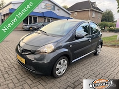 Toyota Aygo - 1.0-12V + 5 drs Airco Zeer mooi