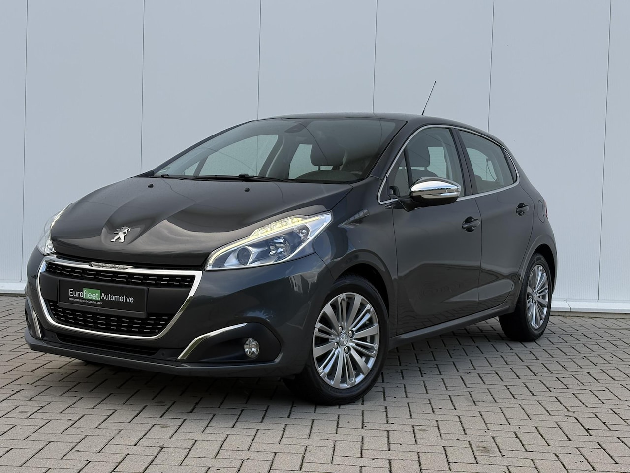 Peugeot 208 - 1.2 PureTech Allure | Automaat | Park Assist | Camera | Stoelverwarming | CarPlay / Androi