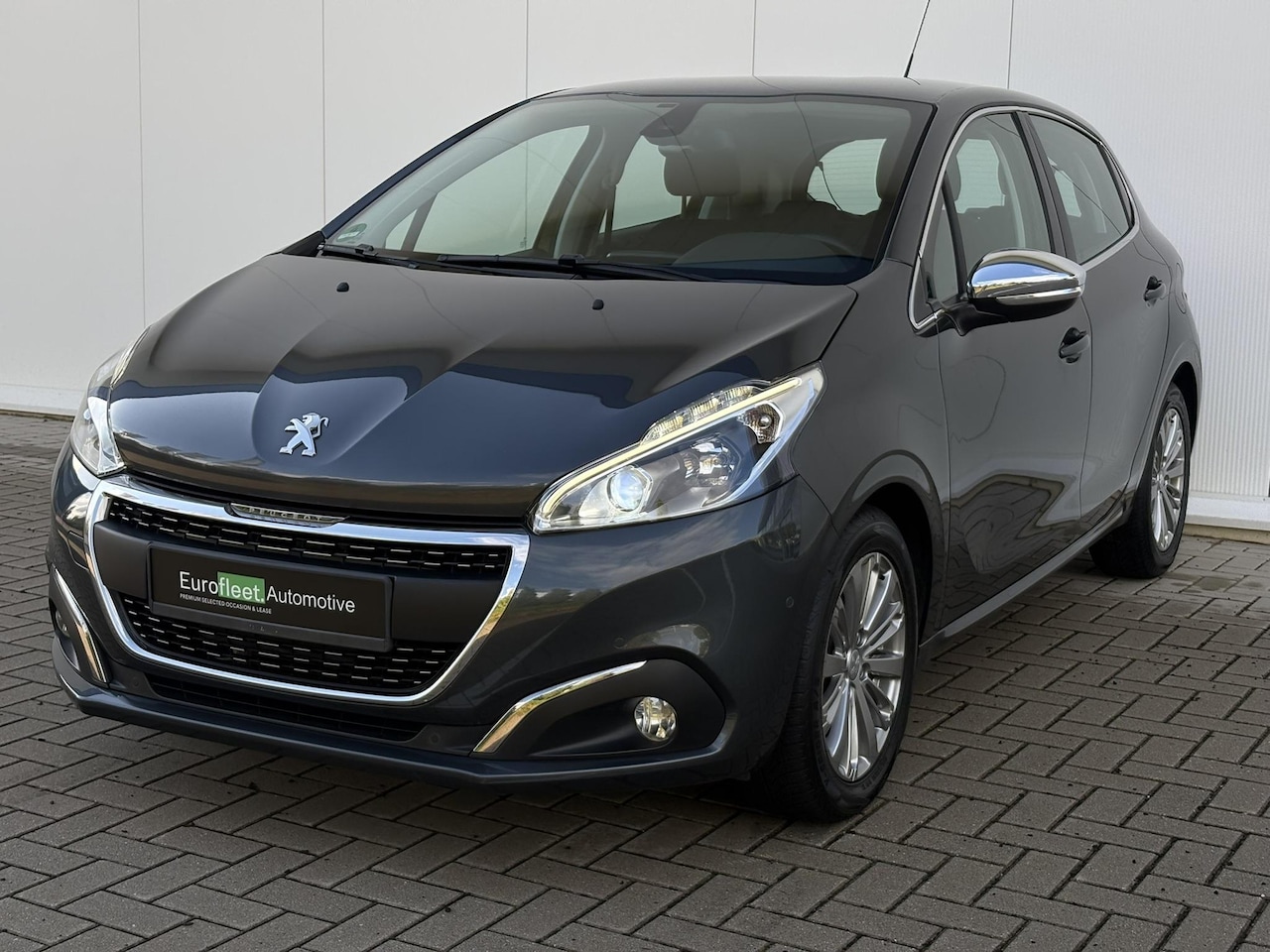 Peugeot 208 - 1.2 PureTech Allure | Automaat | Park Assist | Camera | Stoelverwarming | CarPlay / Androi
