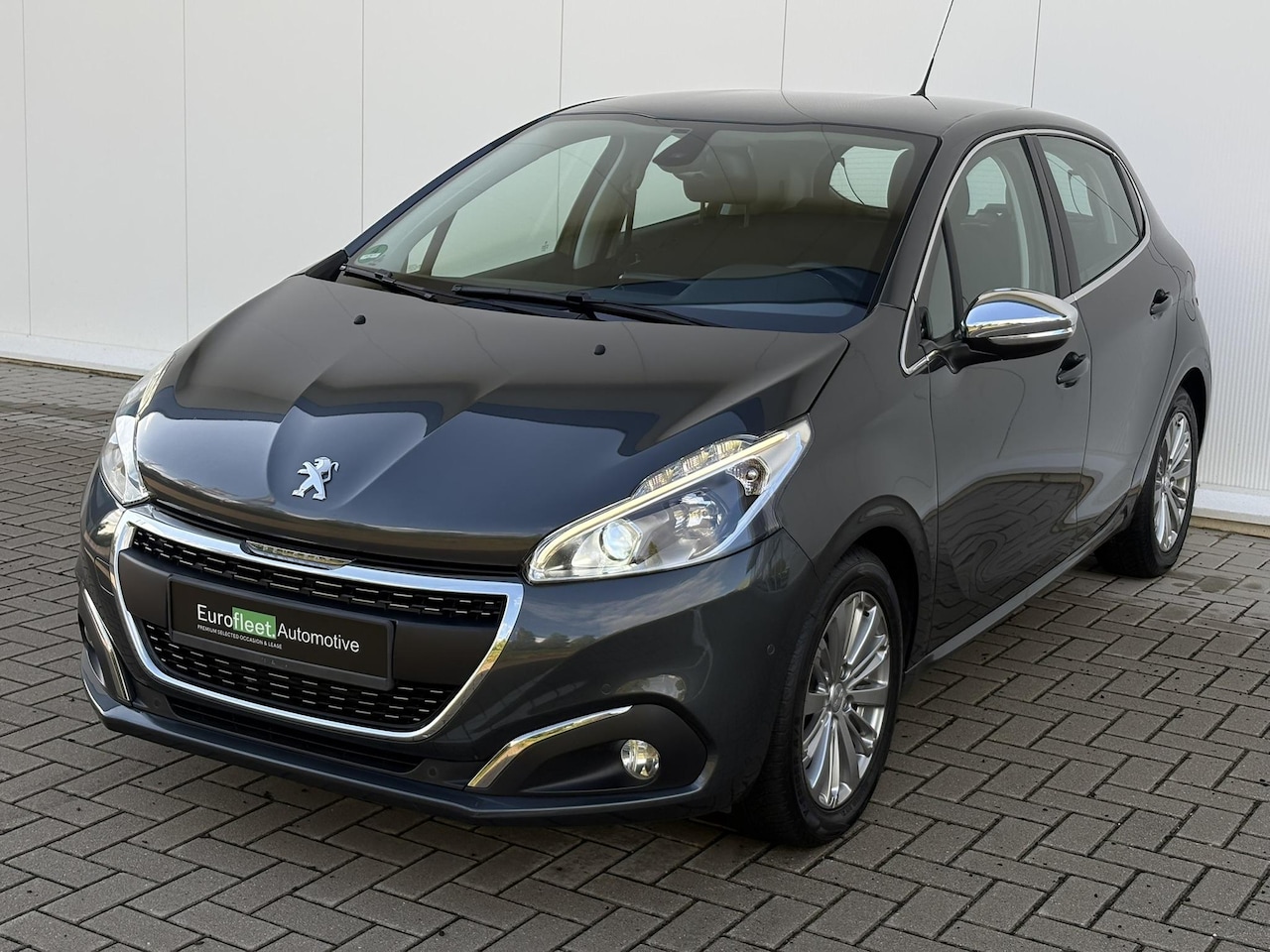 Peugeot 208 - 1.2 PureTech Allure | Automaat | Park Assist | Camera | Stoelverwarming | CarPlay / Androi