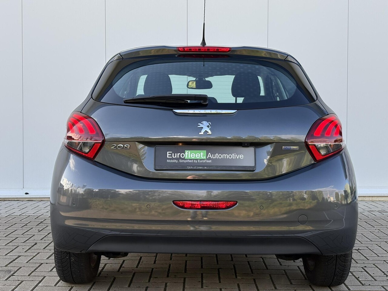 Peugeot 208 - 1.2 PureTech Allure | Automaat | Park Assist | Camera | Stoelverwarming | CarPlay / Androi