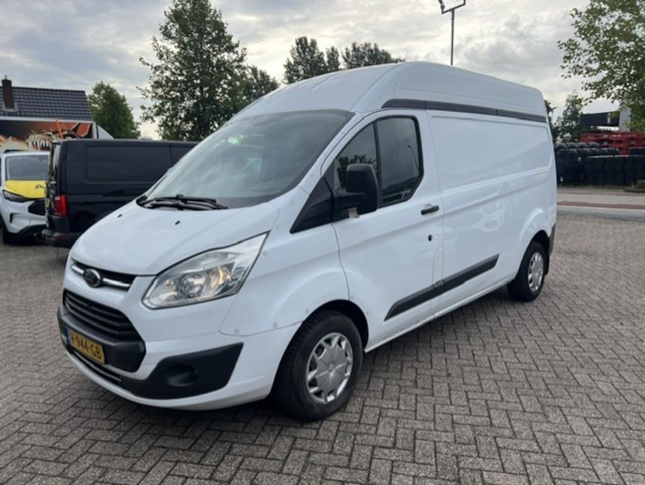 Ford Transit Custom - 310 2.0 TDCI L2H2 LANG EN HOOG AIRCO KLIMA EURO6 - AutoWereld.nl