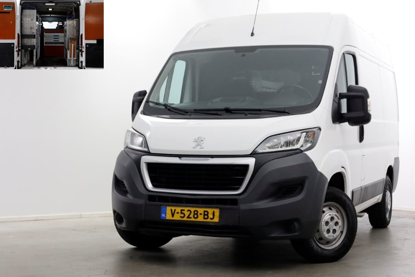 Peugeot Boxer - 2.0 BlueHDI E6 130pk L1H2 Premium Navi/Camera/Inrichting 11-2016 - AutoWereld.nl