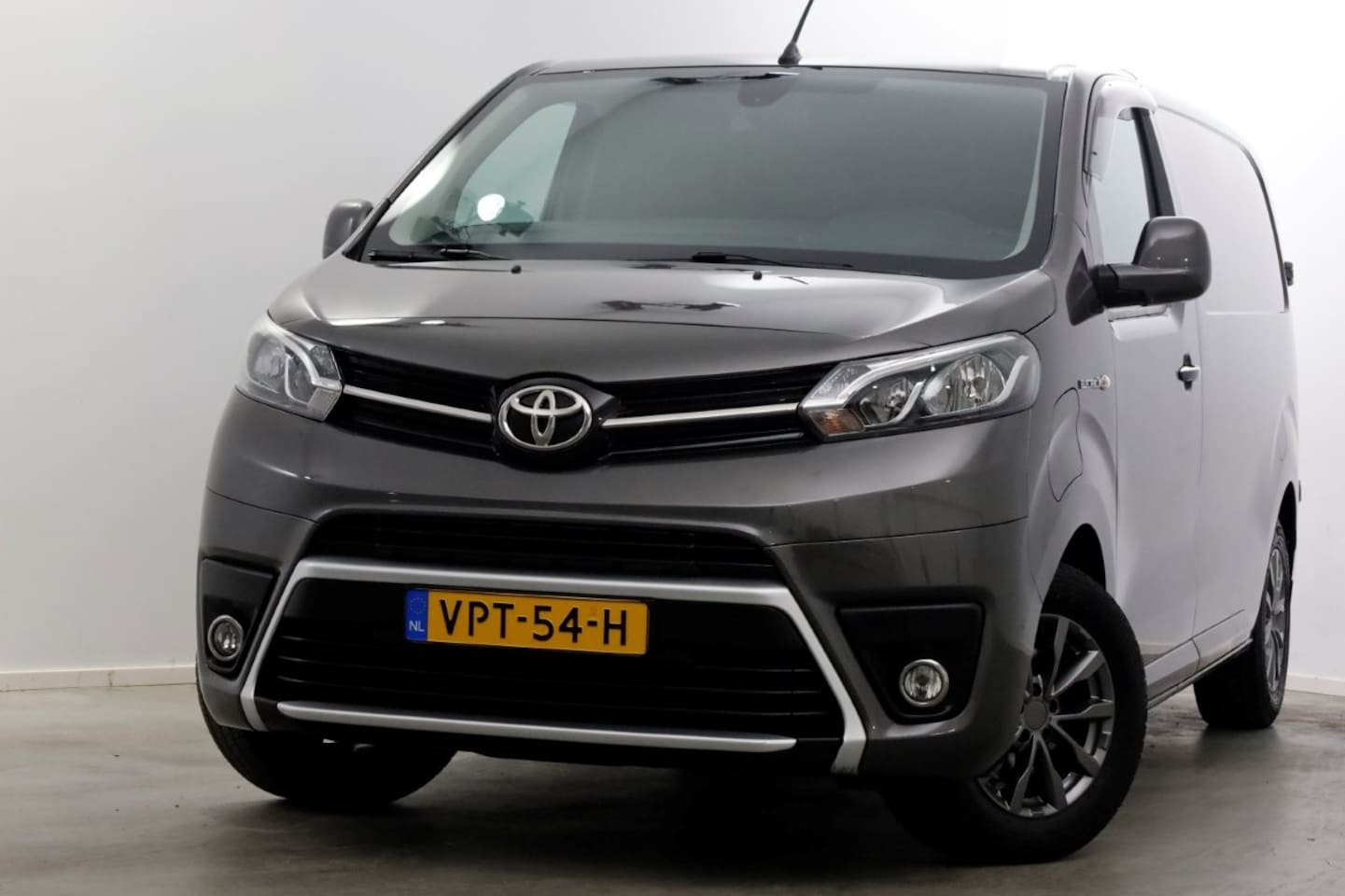 Toyota ProAce Electric Worker - Professional 75 kWh Snellader WLTP Range 317km SOH 89% 05-2022 - AutoWereld.nl