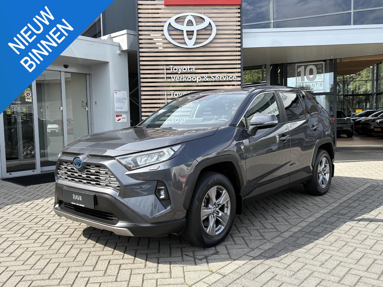 Toyota RAV4 - 2.5 Hybrid AWD Dynamic ALL-SEASON LM-VELGEN PARK-SENSOREN STOELVERW APPLE/ANDROID AD-CRUIS - AutoWereld.nl