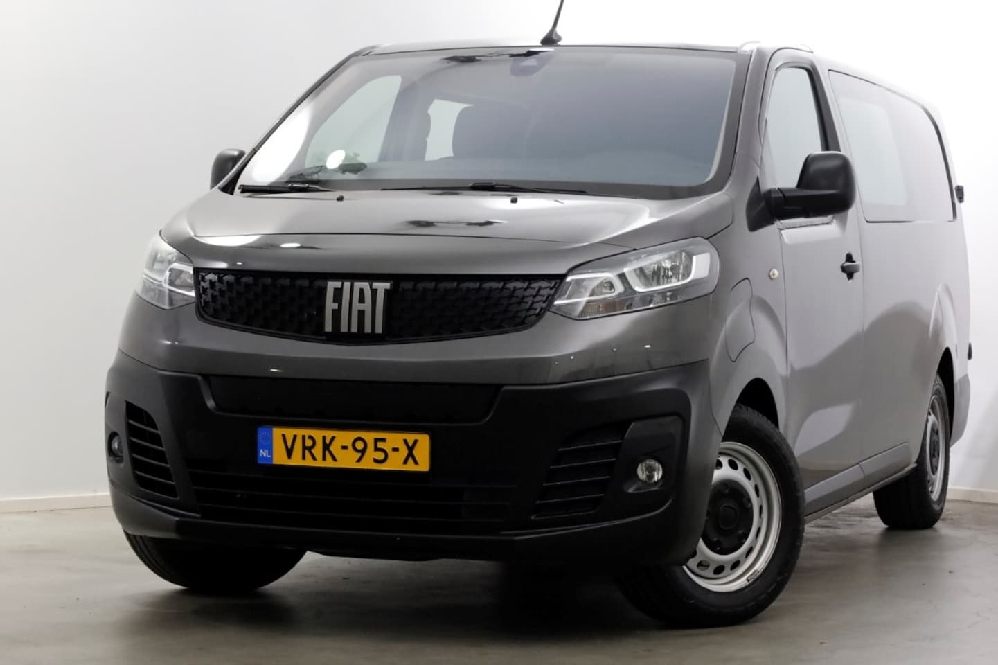 Fiat E-Scudo - 75 kWh Automaat Lang 100% Elektrisch Snellader WLTP 315km SOH 91,2% 03-2022 - AutoWereld.nl
