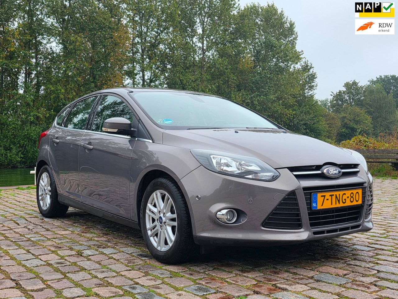 Ford Focus - 1.0 EcoBoost Edition Plus Zeer netjes parkeer sensor cruis control airco cv op afs keeles - AutoWereld.nl