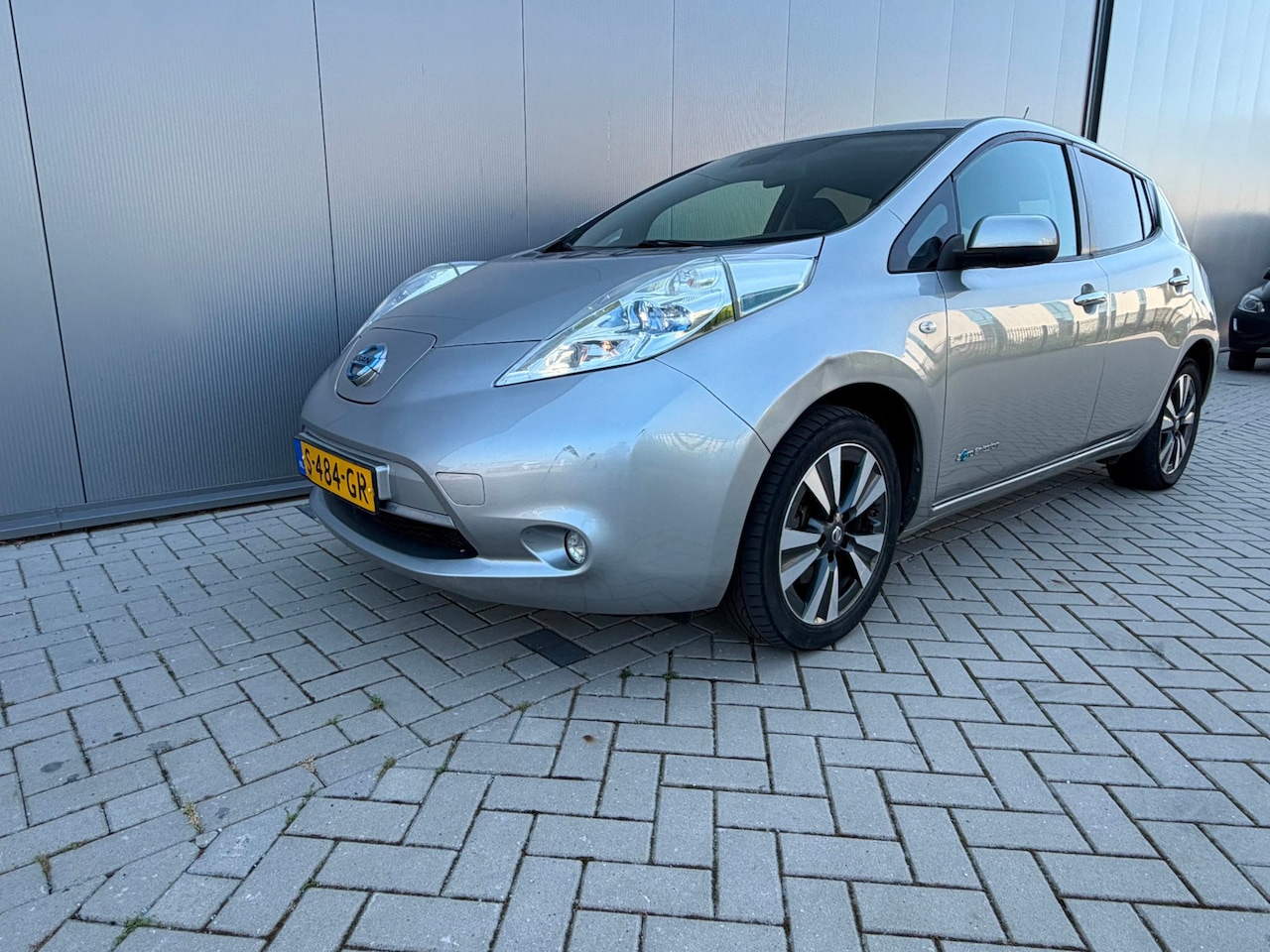 Nissan LEAF - Tekna 30 kWh SOH94% - AutoWereld.nl
