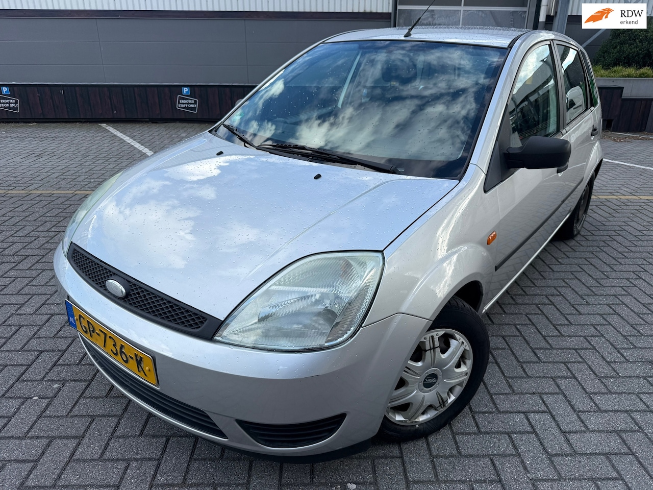 Ford Fiesta - 1.3 Futura*AIRCO*APK*NAP*ELKT-RAAM - AutoWereld.nl