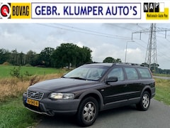 Volvo V70 Cross Country - 2.4 T Comfort Line Leer, Cruise, ECC, Haak, 16" LM