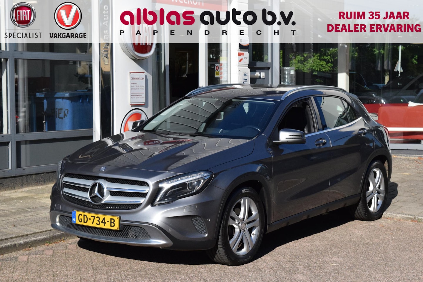 Mercedes-Benz GLA-Klasse - 200 Ambition|Lage km|Sportstoelen|18" - AutoWereld.nl