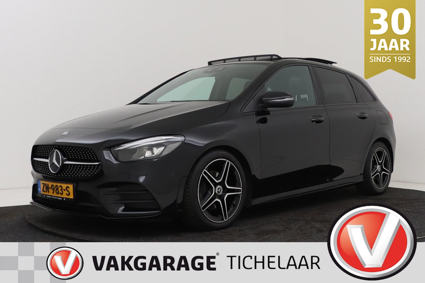 Mercedes-Benz B-klasse - 180 Business Solution AMG-Line | Panoramadak | Org NL | CarPlay | Camera | Navigatie | Sto - AutoWereld.nl