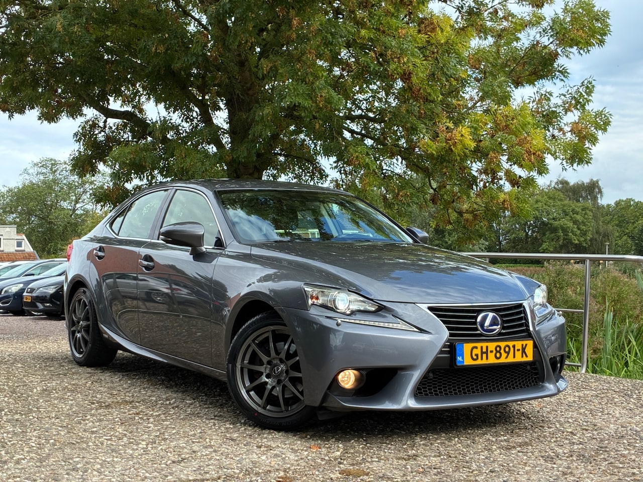 Lexus IS - 300h Business Hybride | Xenon + Leder + Navi nu €13.975,-!! - AutoWereld.nl
