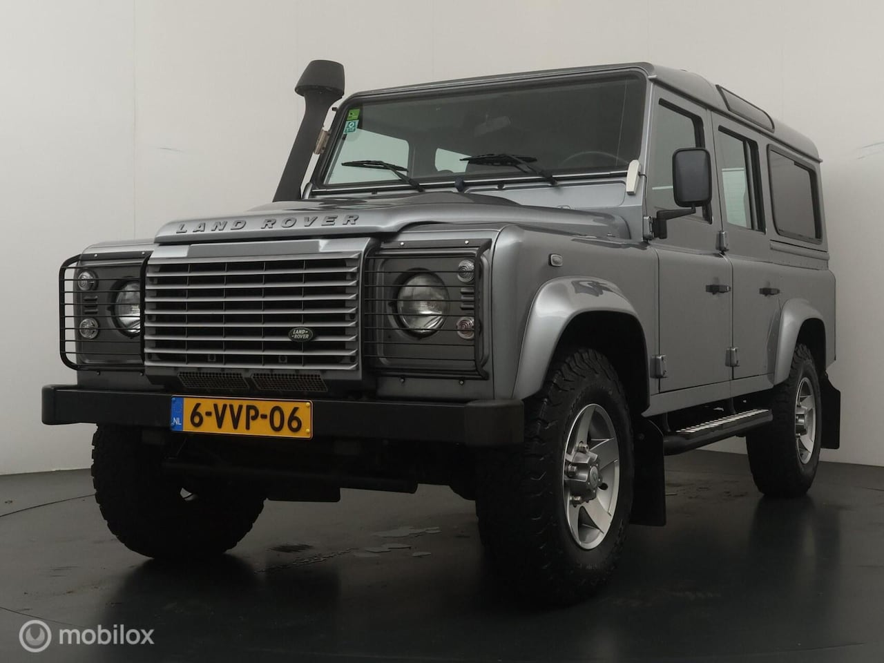 Land Rover Defender 110 - 2.2 D 110" S X Tech High Capacity - AutoWereld.nl