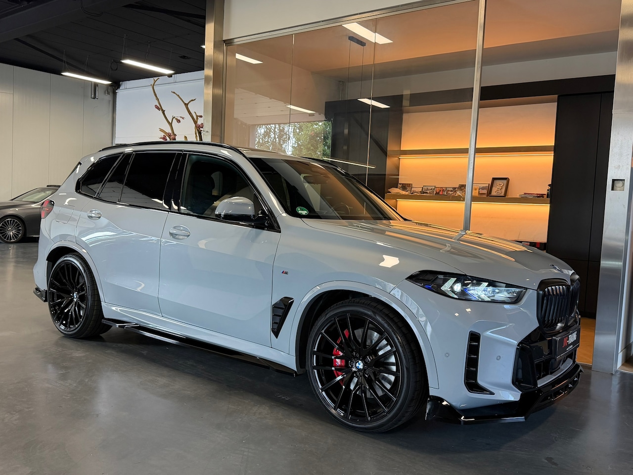 BMW X5 - XDrive 50E M performance 2024 garantie BMW 1e eig - AutoWereld.nl