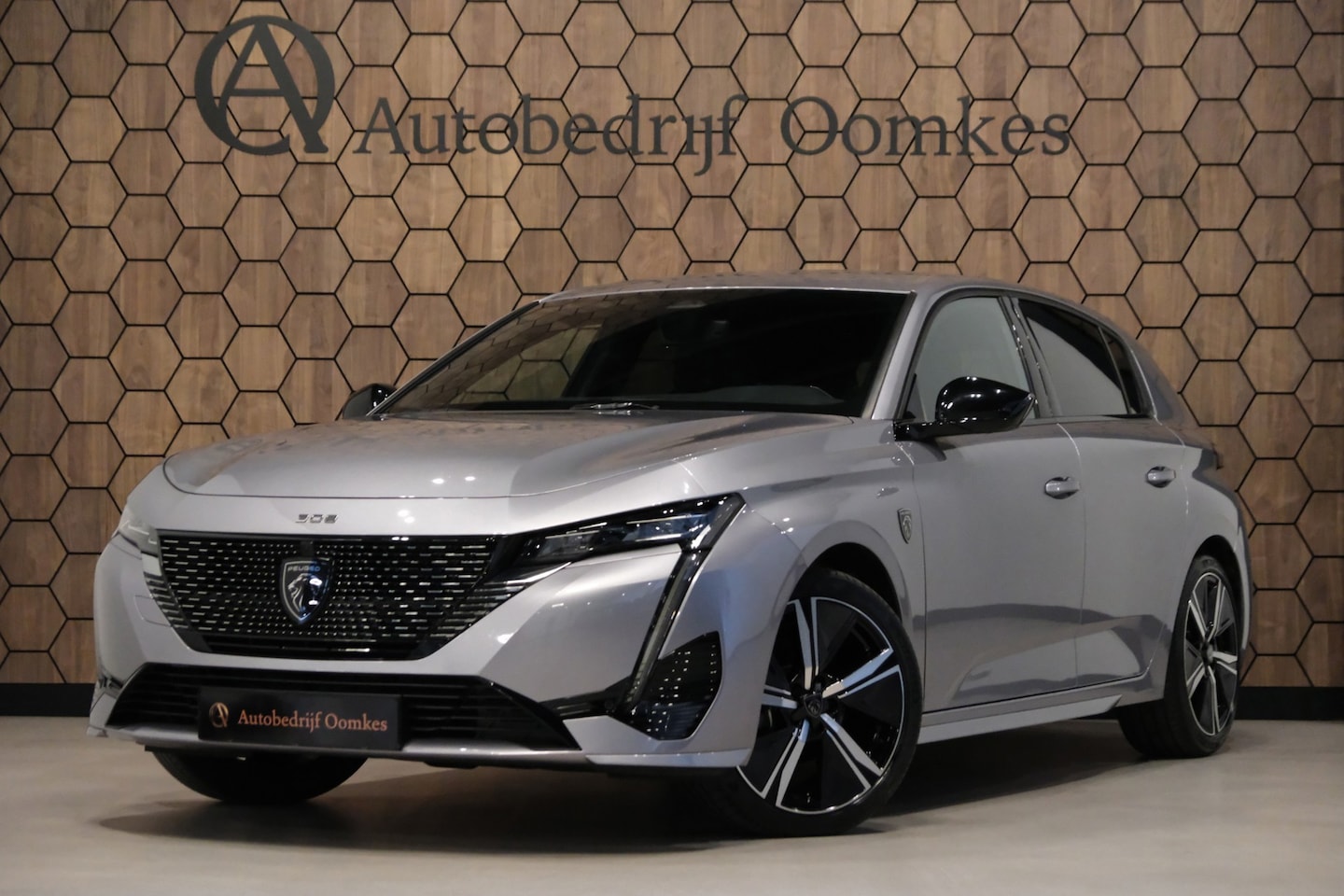 Peugeot 308 - 1.2 PureTech GT *Leder/Alcantara* AGR Sportstoelen 29dkm! Navi/Camera/Apple Carplay - AutoWereld.nl