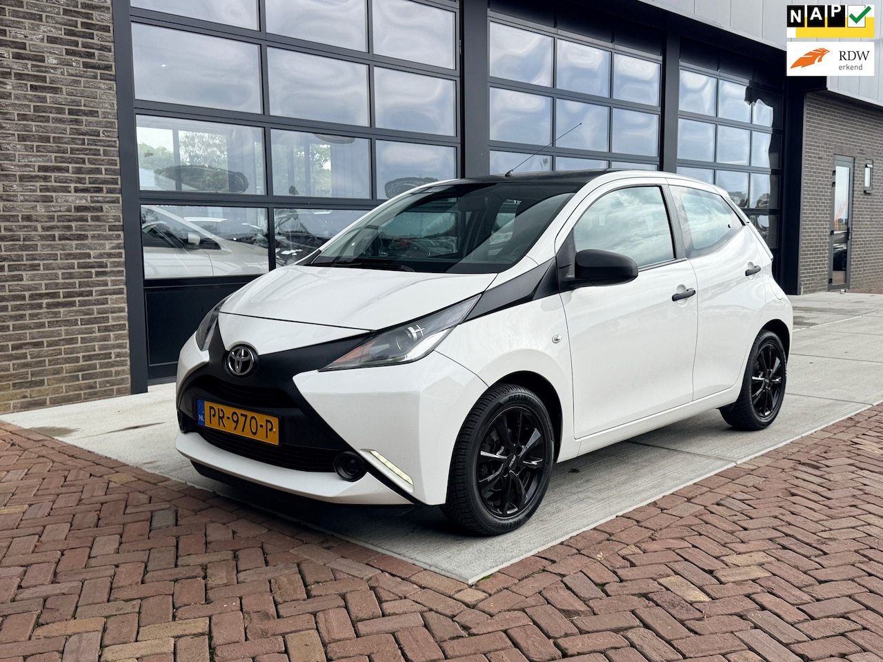 Toyota Aygo - 1.0 VVT-i x-fun | Multi Media | Airco | Cruise | - AutoWereld.nl