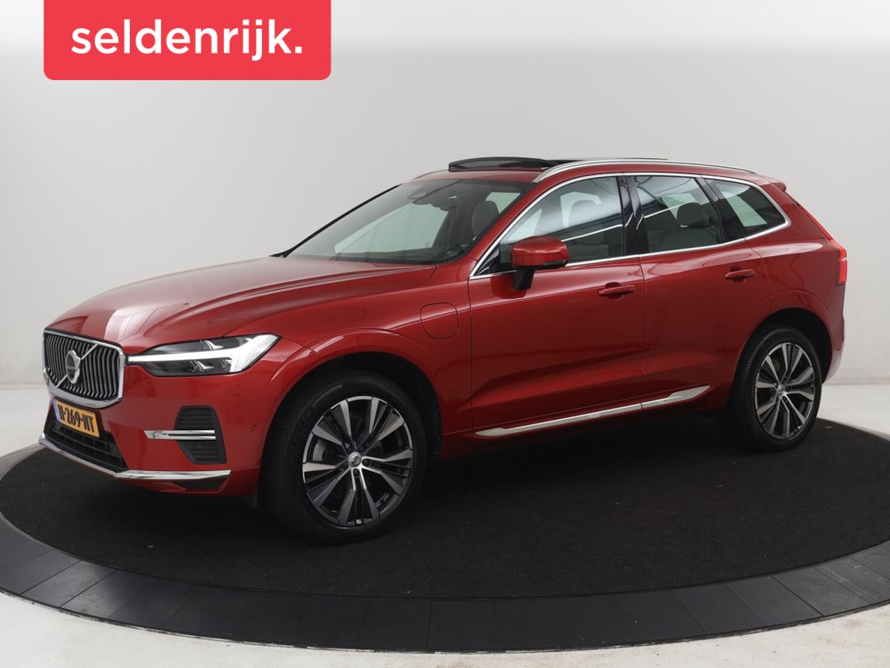 Volvo XC60 - 2.0 T6 Plug-in hybrid AWD Inscription Exclusive | SOH 91,3% | Panoramadak | Memory | Adapt - AutoWereld.nl