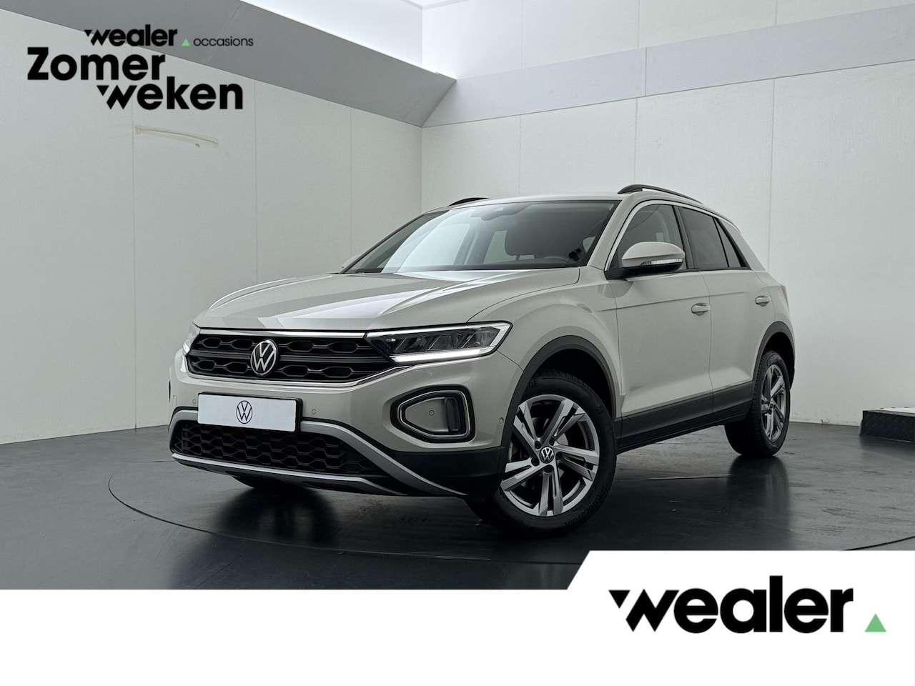 Volkswagen T-Roc - 1.0 TSI Life | 110 PK | Adaptive Cruise Control | Achteruitrijcamera | LED verlichting | P - AutoWereld.nl