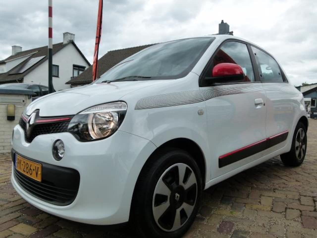 Renault Twingo - 1.0 SCe Collection 1.0 SCe Collection, AIRCO/EL.RAMEN/CV AFSTAND/BT - AutoWereld.nl
