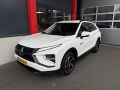 Mitsubishi Eclipse Cross - 2.4 PHEV 8 Jaar fabrieksgarantie / Dealer Onderhouden / Stoelverwarming / Achteruitrijcame
