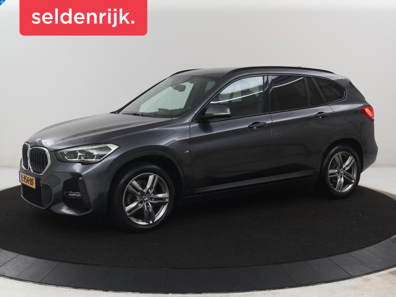 BMW X1 - sDrive18i High Executive M-sport | Head-up | Half Leder | Adaptive cruise | Full LED | Cli - AutoWereld.nl