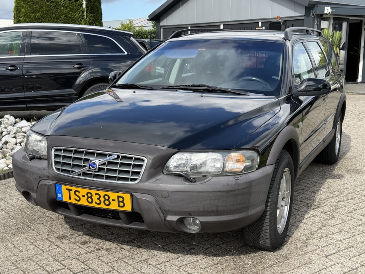 Volvo V70 Cross Country - XC70 2.4 Turbo 200PK Zwart Automaat 244.000 KM - AutoWereld.nl