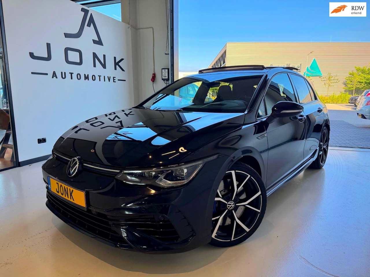 Volkswagen Golf - 2.0 TSI R 4Motion Performance AKRA/PANO/HUD/LEDER/DCC - AutoWereld.nl