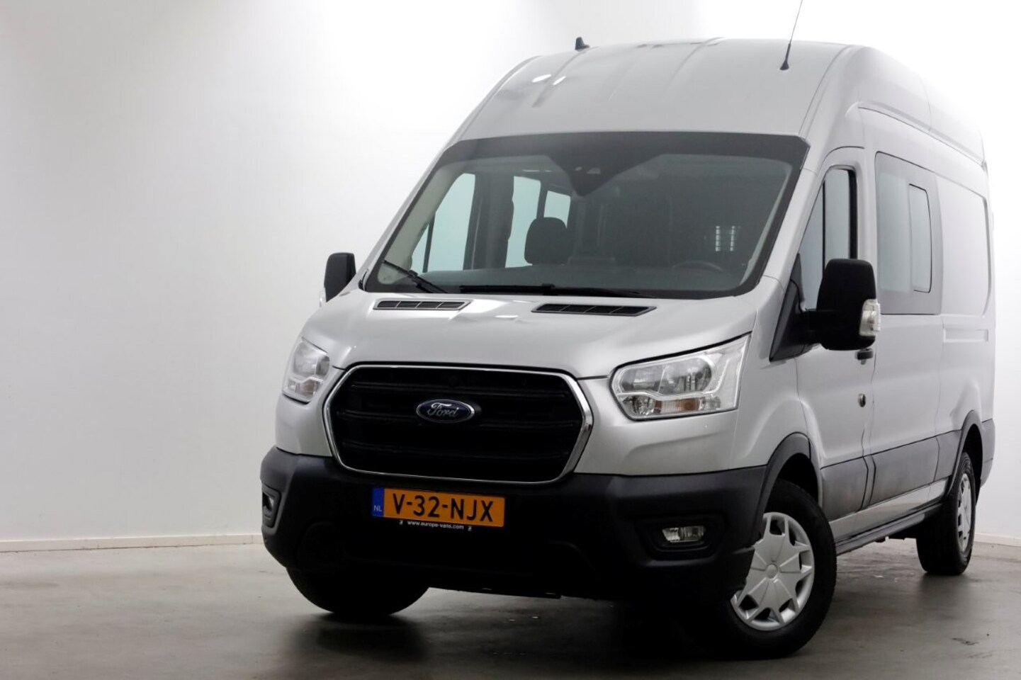 Ford Transit - 350 2.0 TDCI 130pk L3H3 D.C. Trend Airco/Navi/Camera 06-2022 - AutoWereld.nl