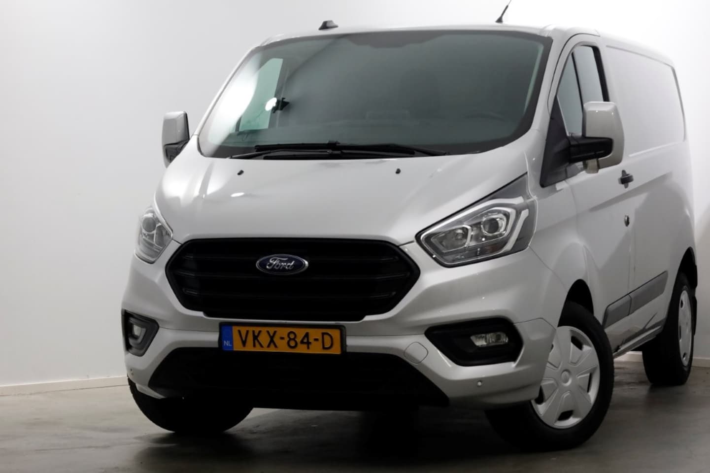 Ford Transit Custom - 2.0 TDCI 130pk L1H1 Automaat Trend Airco/Navi 06-2021 - AutoWereld.nl