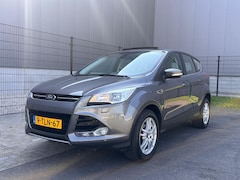 Ford Kuga - 1.6 Titanium|PANO|CAMERA|WINTERPAKKET|1/2 LEDER