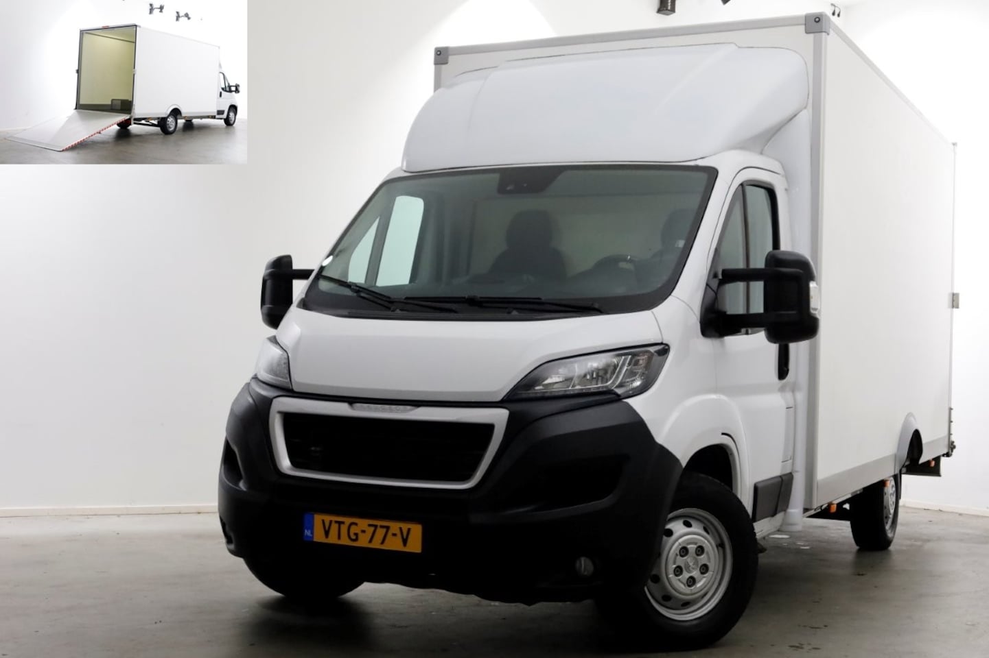 Peugeot Boxer - 2.2 BlueHDi 165pk Durisotti Lowliner Bakwagen met laadklep 01-2023 - AutoWereld.nl