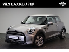 MINI Cooper - Hatchback / Essential / Premium Pakket / 15" LM Heli Spoke