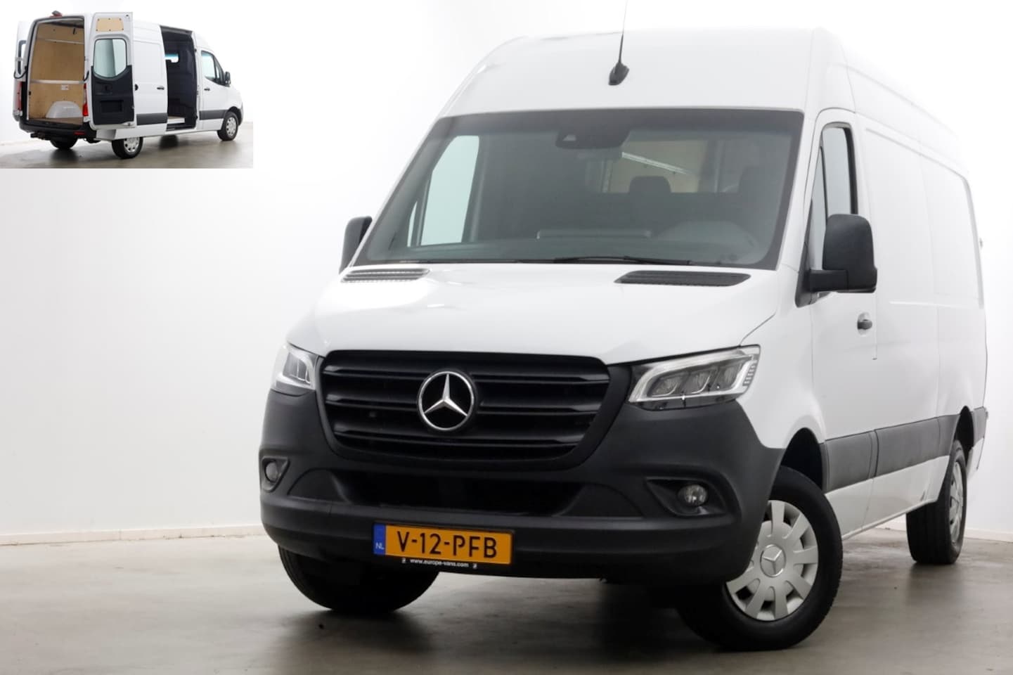 Mercedes-Benz Sprinter - 319 CDI 3.0 V6 190pk L2H2 7G Automaat LED/Airco/Trekhaak 3500kg 10-2021 - AutoWereld.nl
