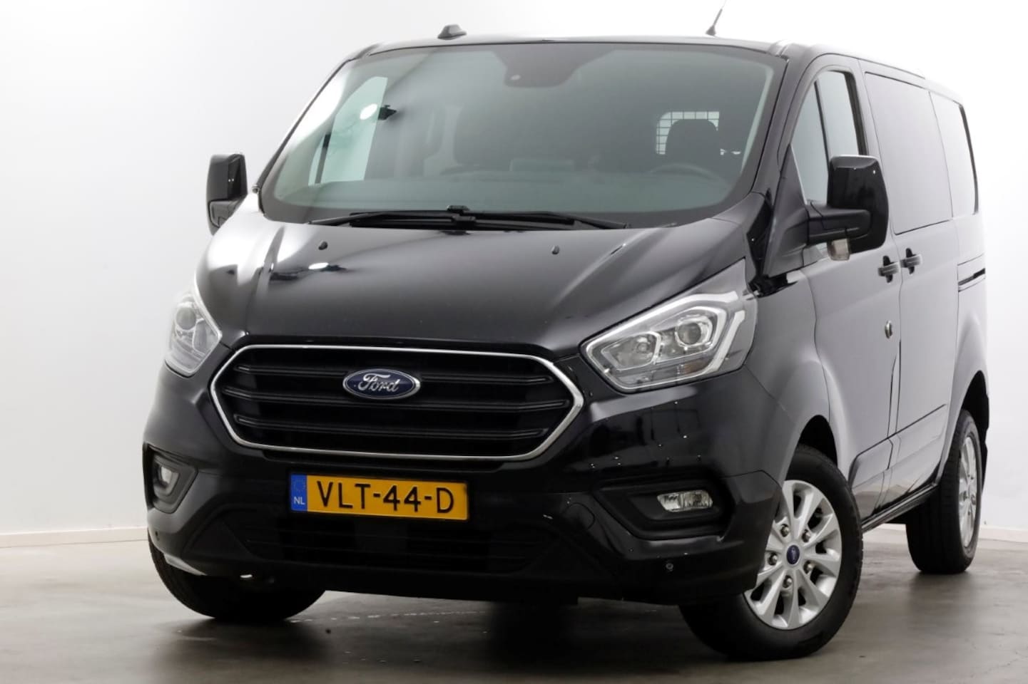 Ford Transit Custom - 2.0 TDCI 130pk L1H1 Automaat D.C. Limited Airco/Navi/2x Schuifdeur 10-2021 - AutoWereld.nl
