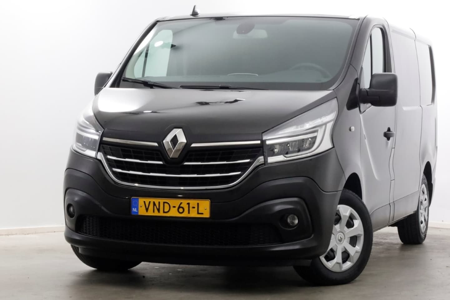 Renault Trafic - 2.0 dCi 120pk L1H1 Comfort Navi/Camera/Inrichting 11-2021 - AutoWereld.nl
