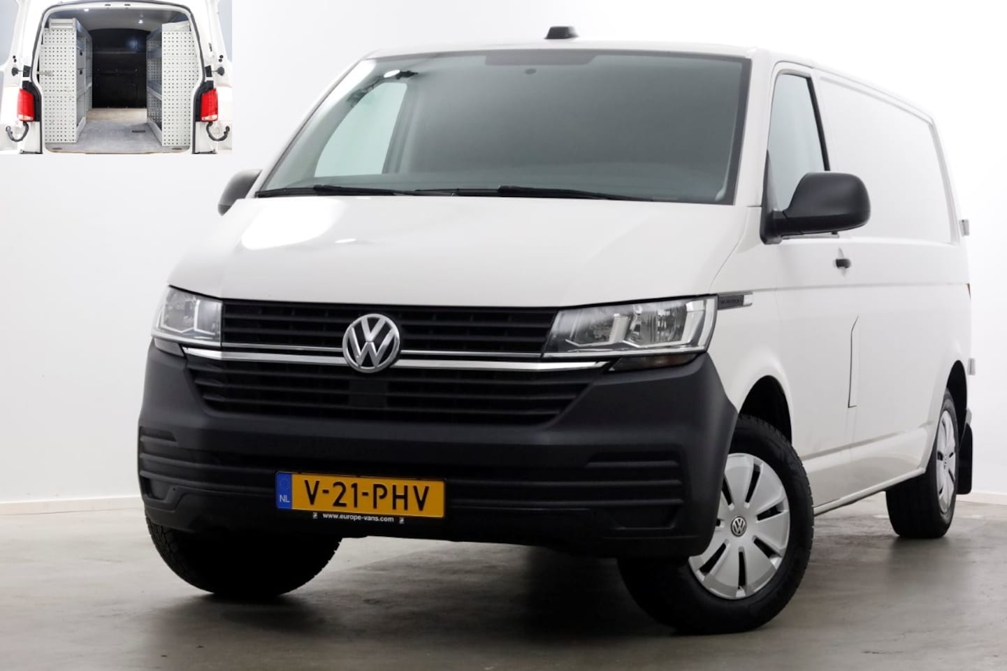 Volkswagen Transporter - T6.1 2.0 TDI 110pk Lang Airco/Navi/Inrichting 09-2020 - AutoWereld.nl