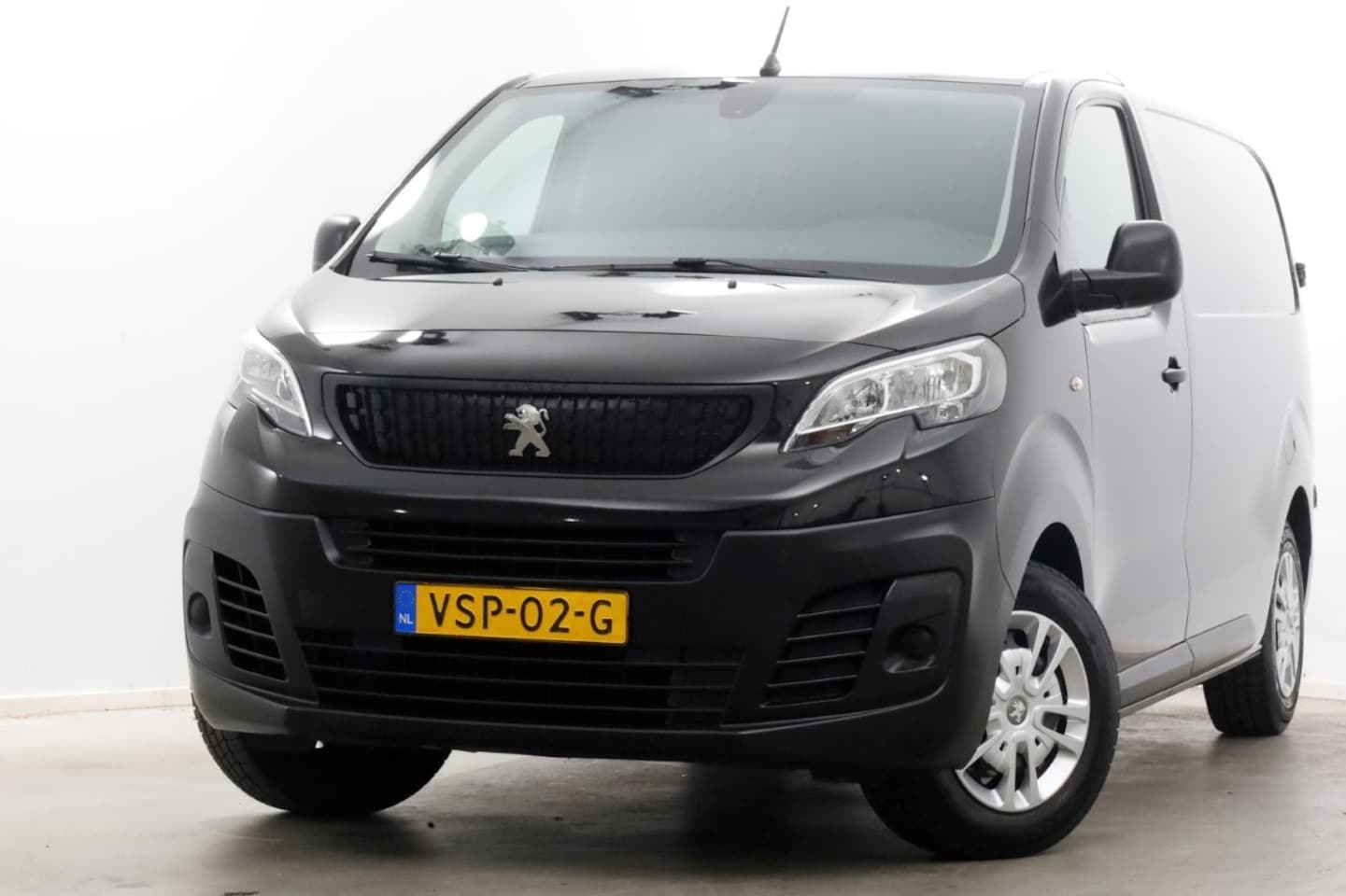 Peugeot Expert - 1.5 BlueHDI 102pk L1H1 Standard Premium Airco/Navi 02-2023 - AutoWereld.nl