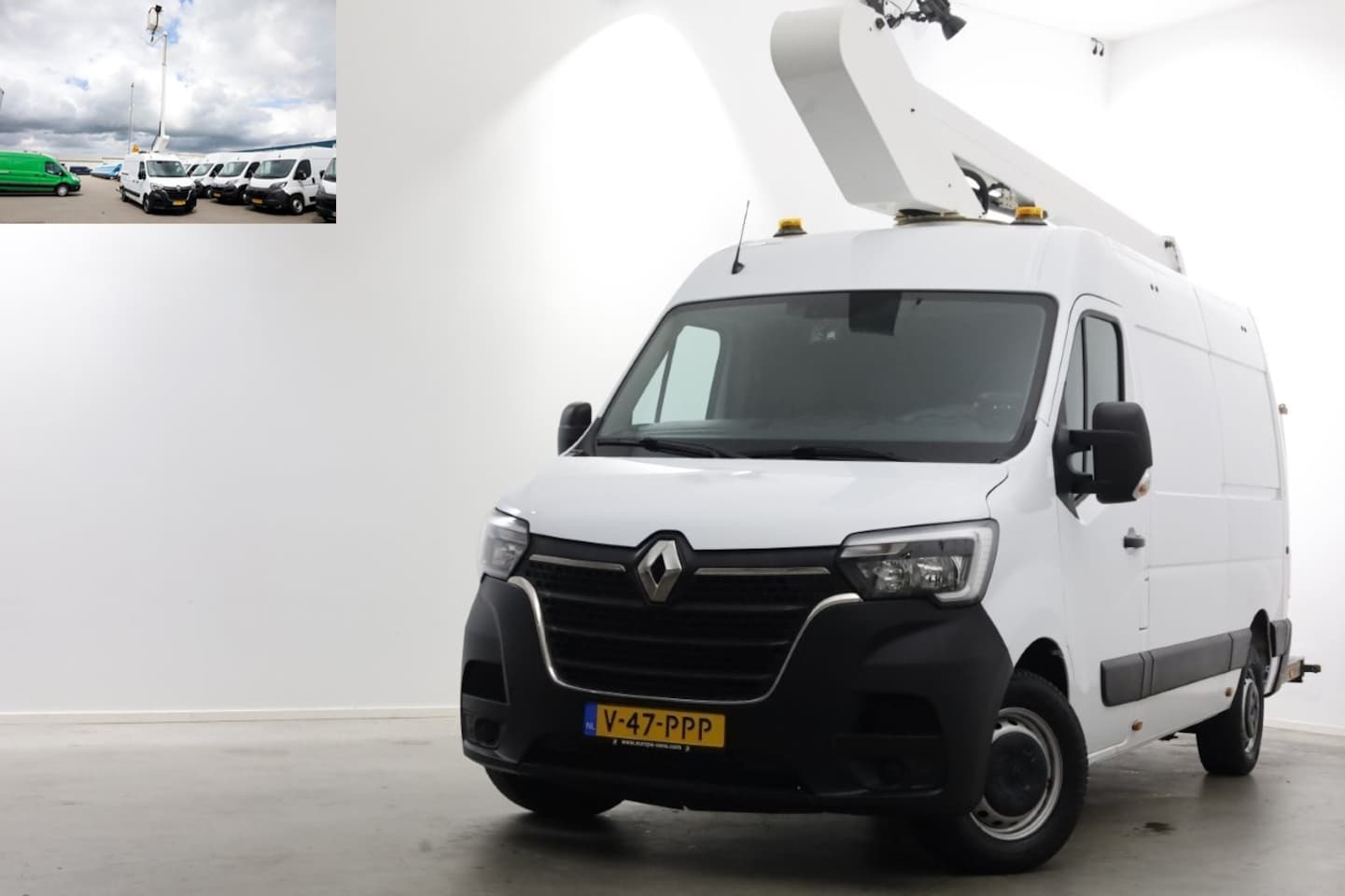 Renault Master - T35 2.3 dCi 145pk L2H2 121FT Hoogwerker Werkhoogte 10 meter 01-2021 - AutoWereld.nl